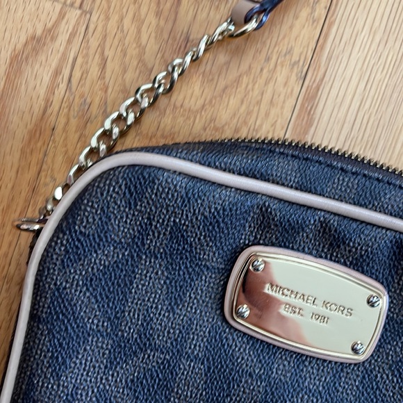 Michael Kors Mini Crossbody Brown & Beige - Picture 3 of 6